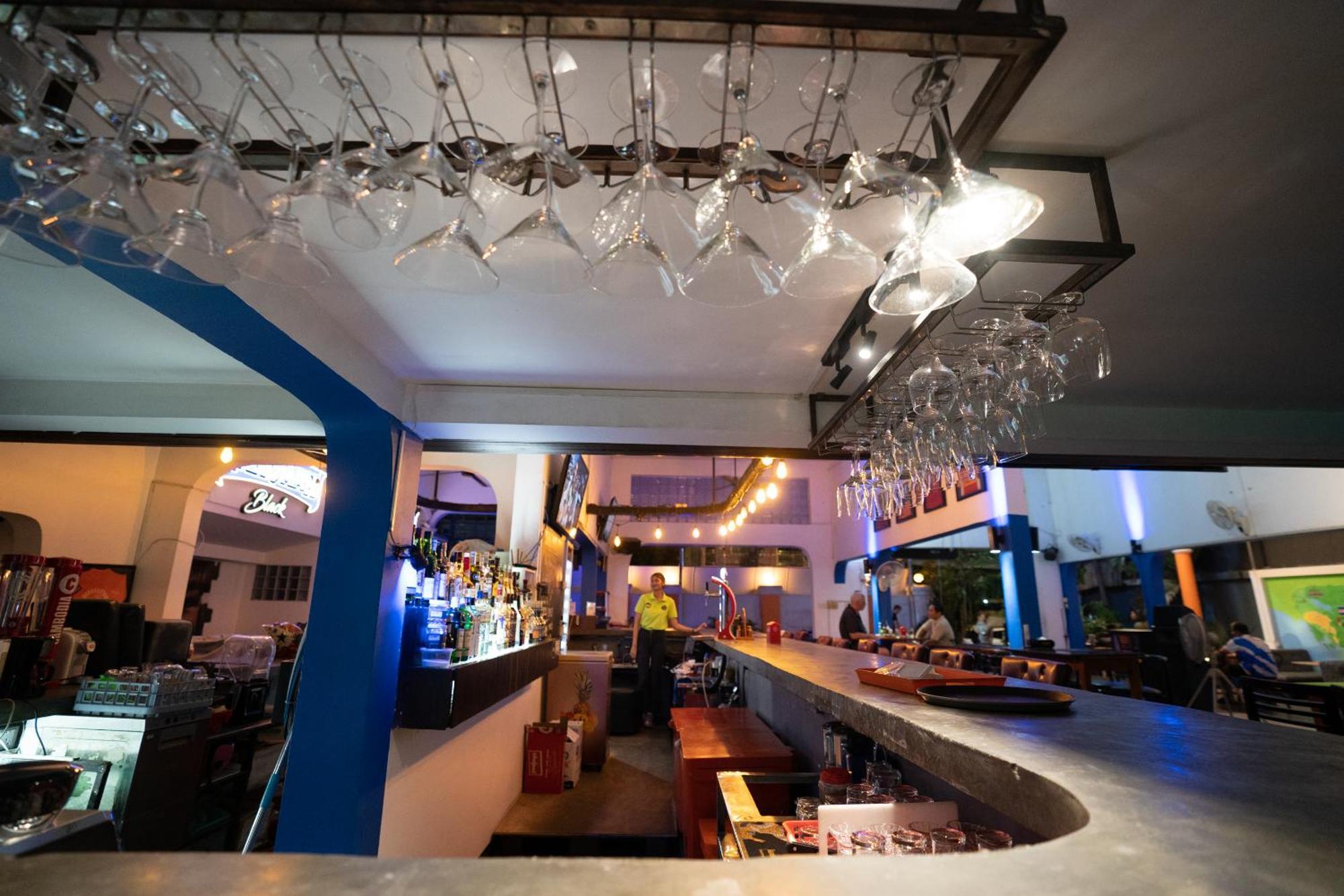 Albergue The Eighty8 Phnom Penh Exterior foto