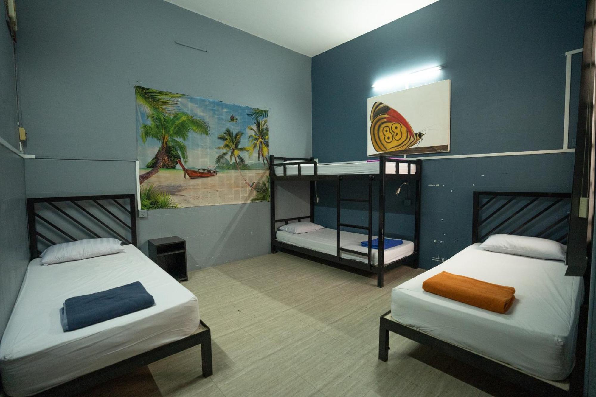 Albergue The Eighty8 Phnom Penh Exterior foto