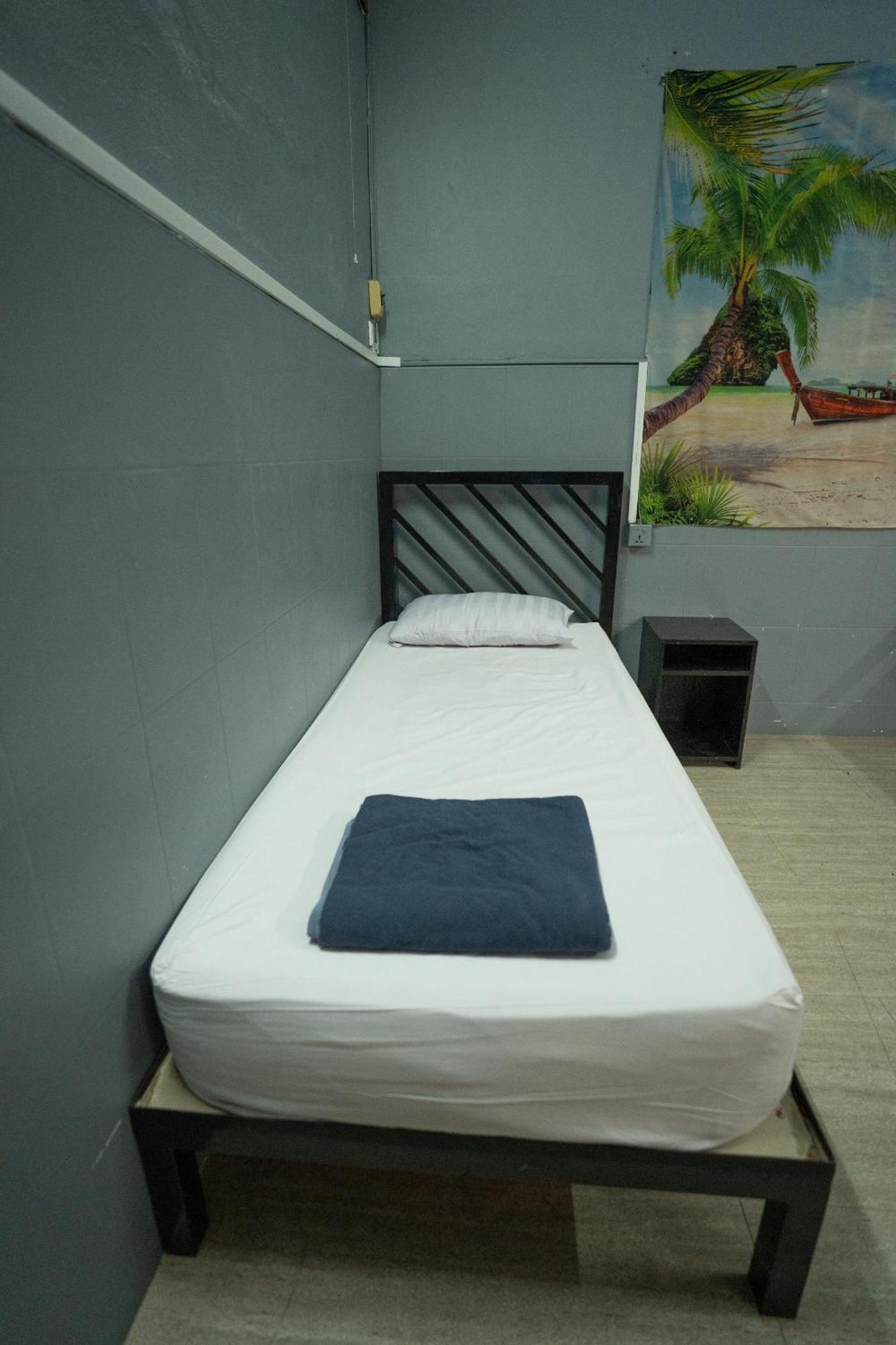 Albergue The Eighty8 Phnom Penh Exterior foto