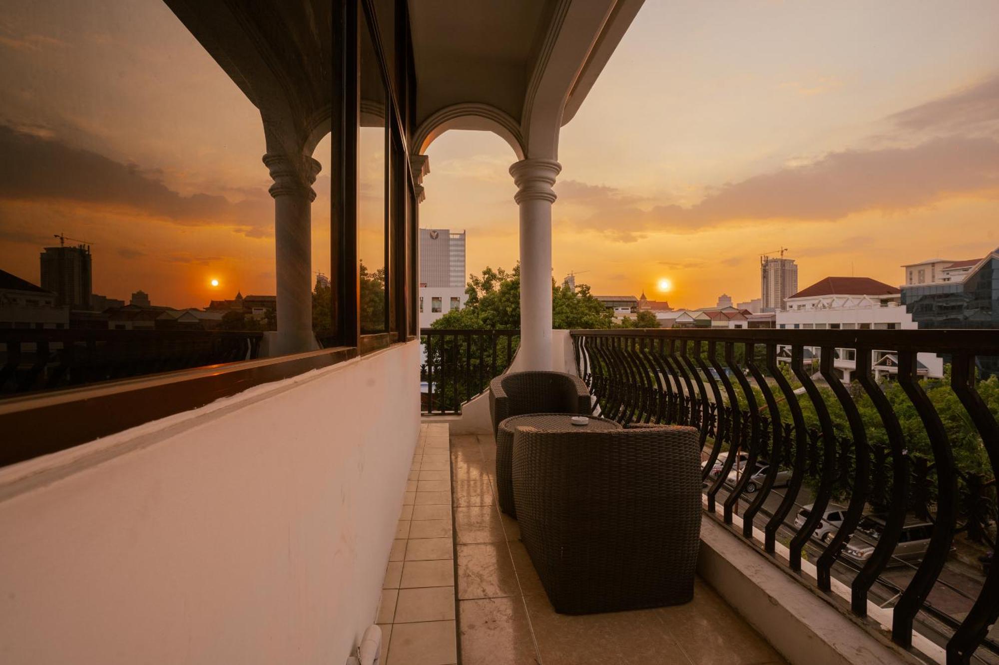 Albergue The Eighty8 Phnom Penh Exterior foto