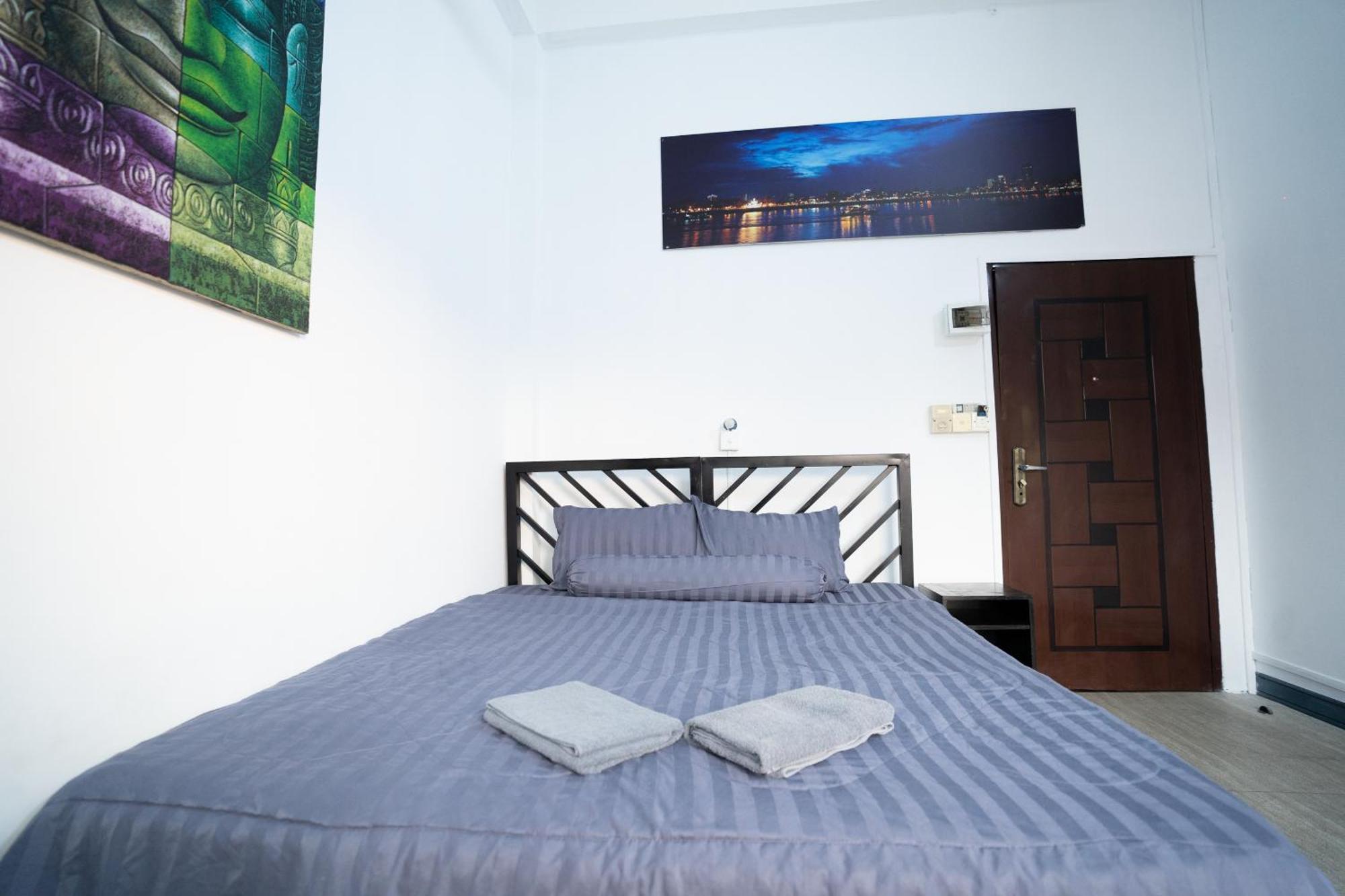 Albergue The Eighty8 Phnom Penh Exterior foto